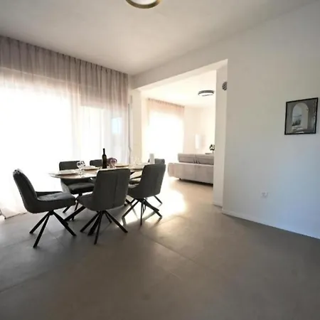 Zara Blu Near Zadar With Private Pool فيلة *