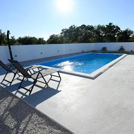 Zara Blu Near Zadar With Private Pool