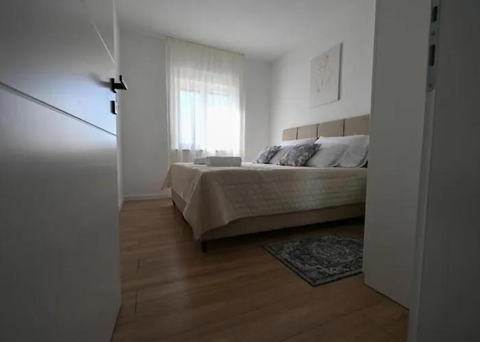 Zara Blu Vila Brisevo